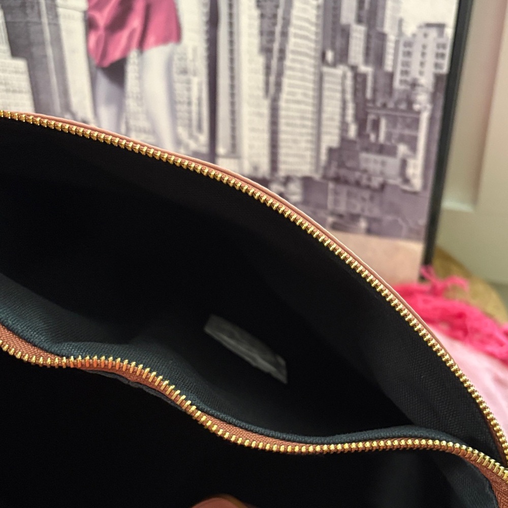 Dolce & Gabbana Pink Leather Tote - Picture 14 of 14
